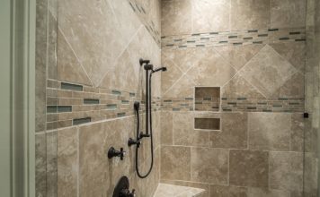 Perchè gli italiani amano la doccia: alcuni buoni motivi per trasformare la vasca in doccia