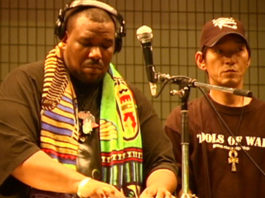 Afrika Bambaataa 1389 0 afrika_bambaataa_ok