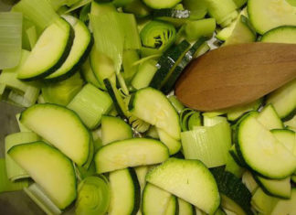 Zuppa fiori di zucchina 1449 0 zuppa_zucchine_ok