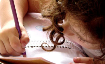 I grembiulini per la scuola 1514 0 i_grembiulini_per_la_scuola_ok