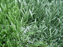 Come spendere poco per il prato sintetico 1681 0 come_spendere_poco_per_il_prato_sintetico