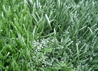 Come spendere poco per il prato sintetico 1681 0 come_spendere_poco_per_il_prato_sintetico