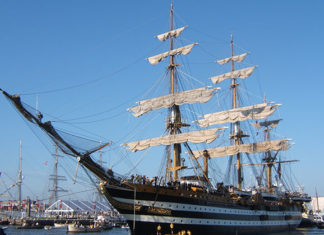 Il veliero Amerigo Vespucci 1690 0 l_amerigo_vespucci