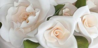 Torta con rose di zucchero 1732 0 cakedesign2