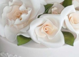 Torta con rose di zucchero 1732 0 cakedesign2
