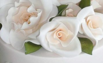 Torta con rose di zucchero 1732 0 cakedesign2