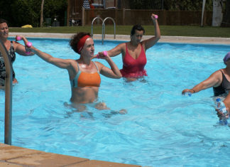 In piscina: l´aquagym 481 0 In piscina laquagym