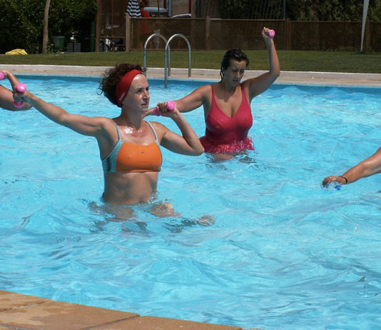 In piscina: l´aquagym 481 0 In piscina laquagym