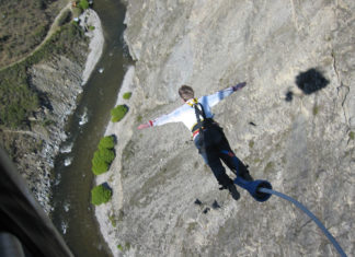 Sport estremi – il bungee jumping 550 0 Sport estremi Il bungee jumping