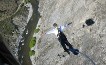 Sport estremi – il bungee jumping 550 0 Sport estremi Il bungee jumping