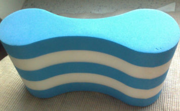 In piscina – Gli accessori 558 0 In piscina Gli accessori