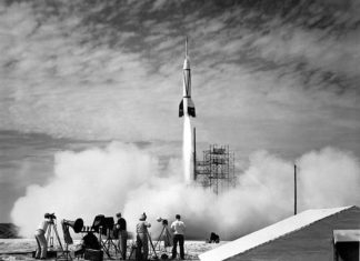 La V-2 919 0 MODELLISMO Vettori spaziali Missili. La V 2