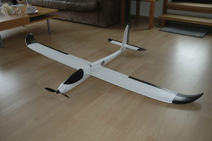 926 0 MODELLISMO   Velivoli e droni   Alianti. EasyGlider Electric