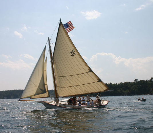 Lo sloop 936 0 MODELLISMO Imbarcazioni e navi Barche a vela. Lo sloop