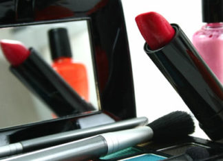 Cosmetici waterproof e long lasting 965 0 rossetti_shutterstock_14063551 copia