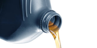 Olio di ricino e olio sintetico 984 0 Lubrificanti_ok