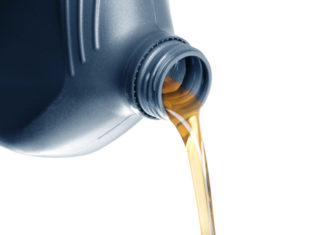 Olio di ricino e olio sintetico 984 0 Lubrificanti_ok